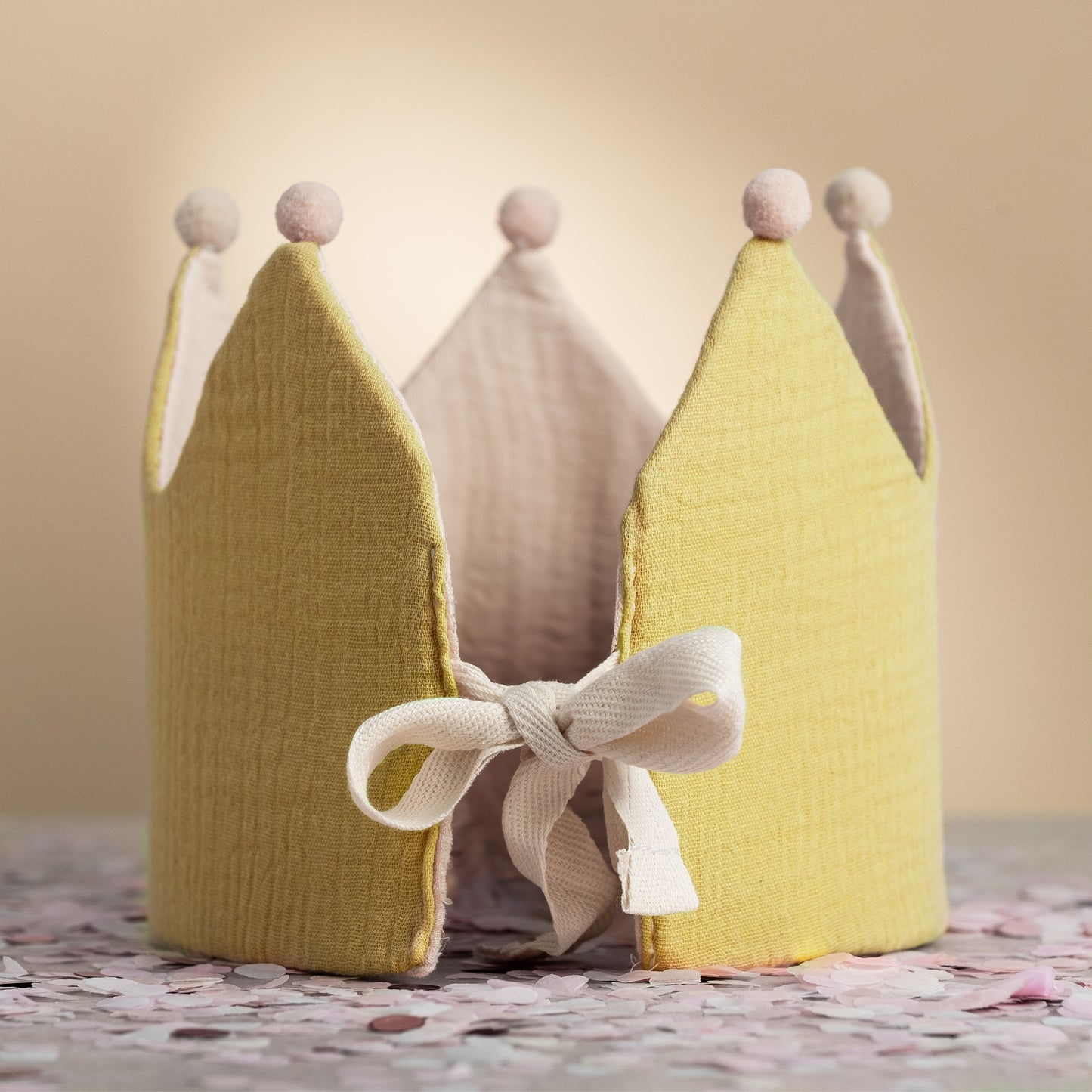 Geburtstagskrone Pastell - Gelb - Beige inkl. Wimpelkette